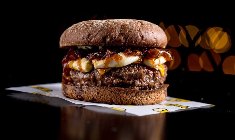 Fat Bull Tap House (Bar e Restaurante)